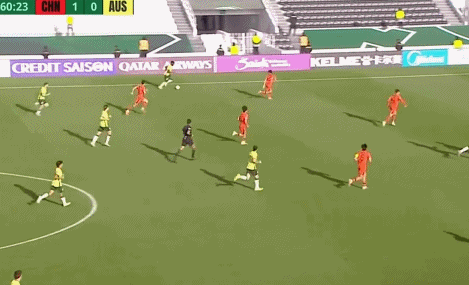 V体育官网入口-恭喜海港！回顾杨希U23亚洲杯5次最佳抢断：多国球星被征服